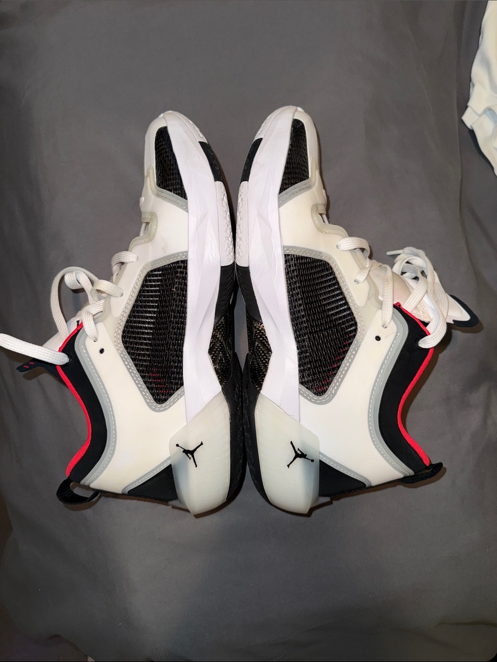 Jordan XXXVII 37 low Bred Basketball Shoes - Picture 5 of 6